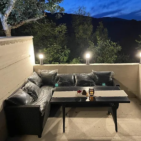 Сasa de vacaciones Welcoming House In Poljica With Private Pool