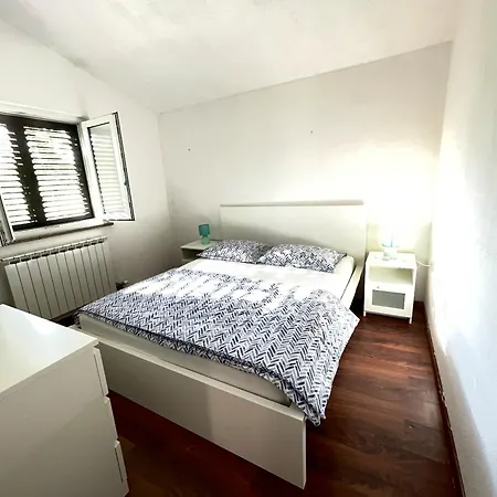Nyaraló Welcoming House In Poljica With Private Pool