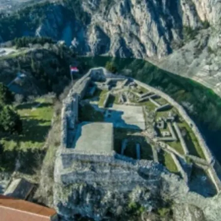 Nyaraló Welcoming House In Poljica With Private Pool *