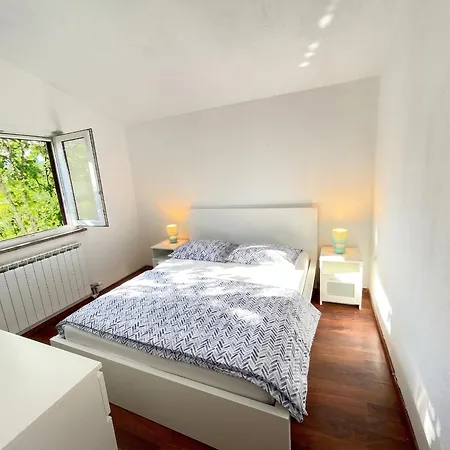 Holiday home Welcoming House In Poljica With Private Pool *