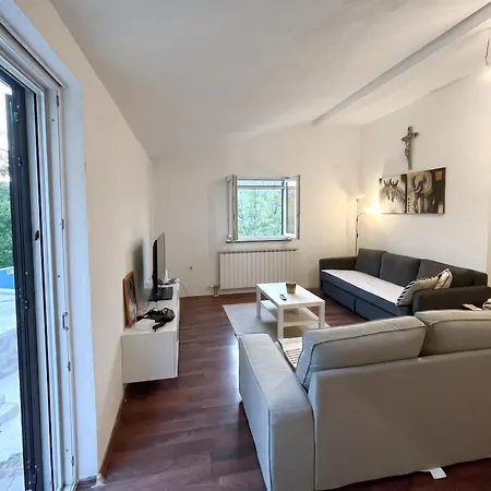 בית נופש Welcoming House In Poljica With Private Pool *