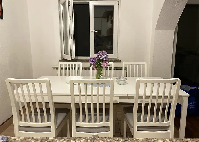 펜션 Welcoming House In Poljica With Private Pool *