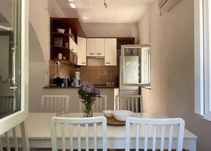 Welcoming House In Poljica With Private Pool 펜션 *