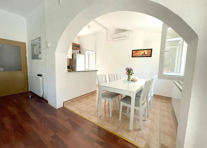 Welcoming House In Poljica With Private Pool Kruševo