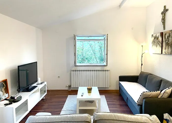 Welcoming House In Poljica With Private Pool 펜션 *
